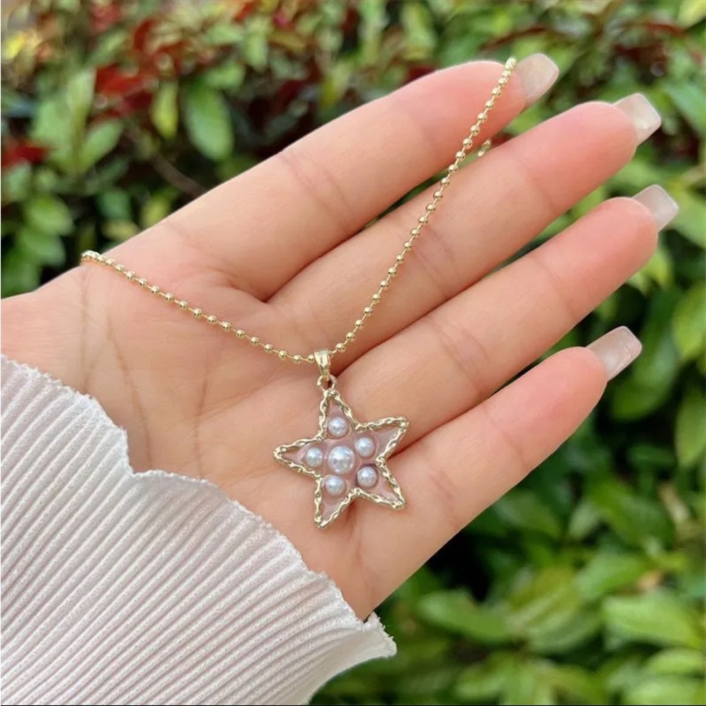 Gold Star Pearl Pendant Necklace
